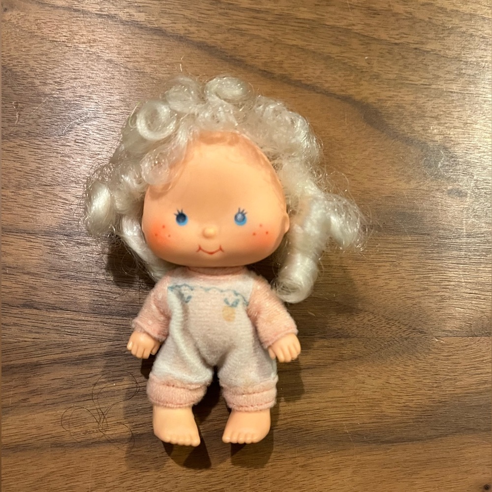 Set (9) of Vintage Strawberry Shortcake Dolls - Picture 4 of 9